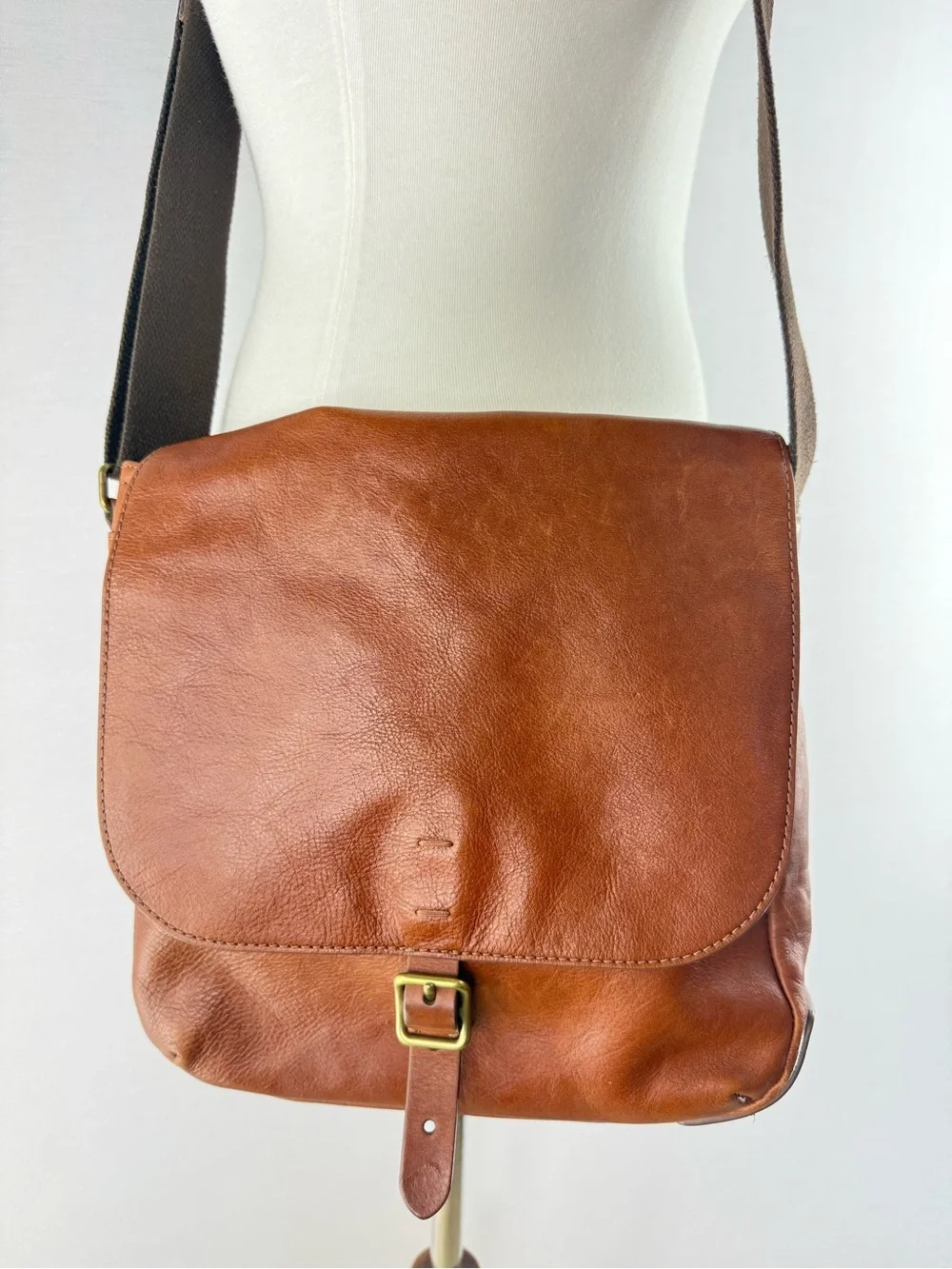 Fossil Buckner North/South City Cognac Brown Leather Messenger Bag